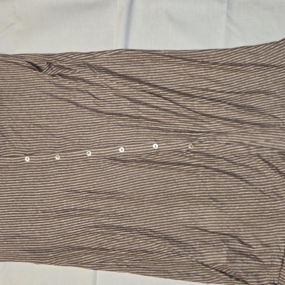 Tahari Linen Shirt Womens Large Tan Striped Button Back - Picture 2 of 3